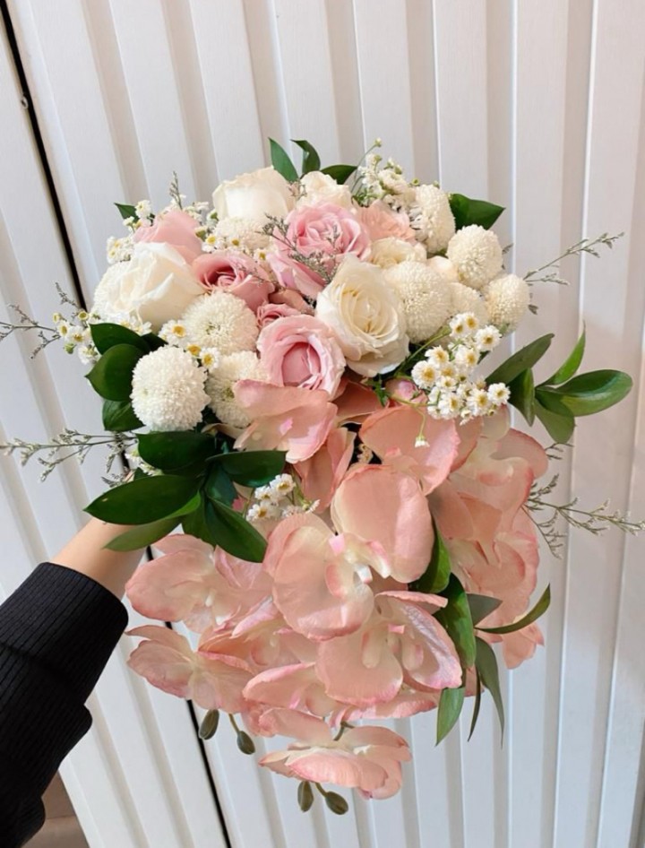 Alberta wedding bouquet