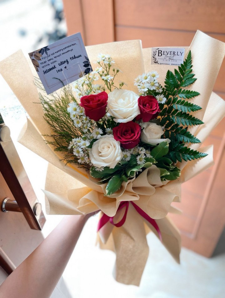 Mix roses Wrap cream