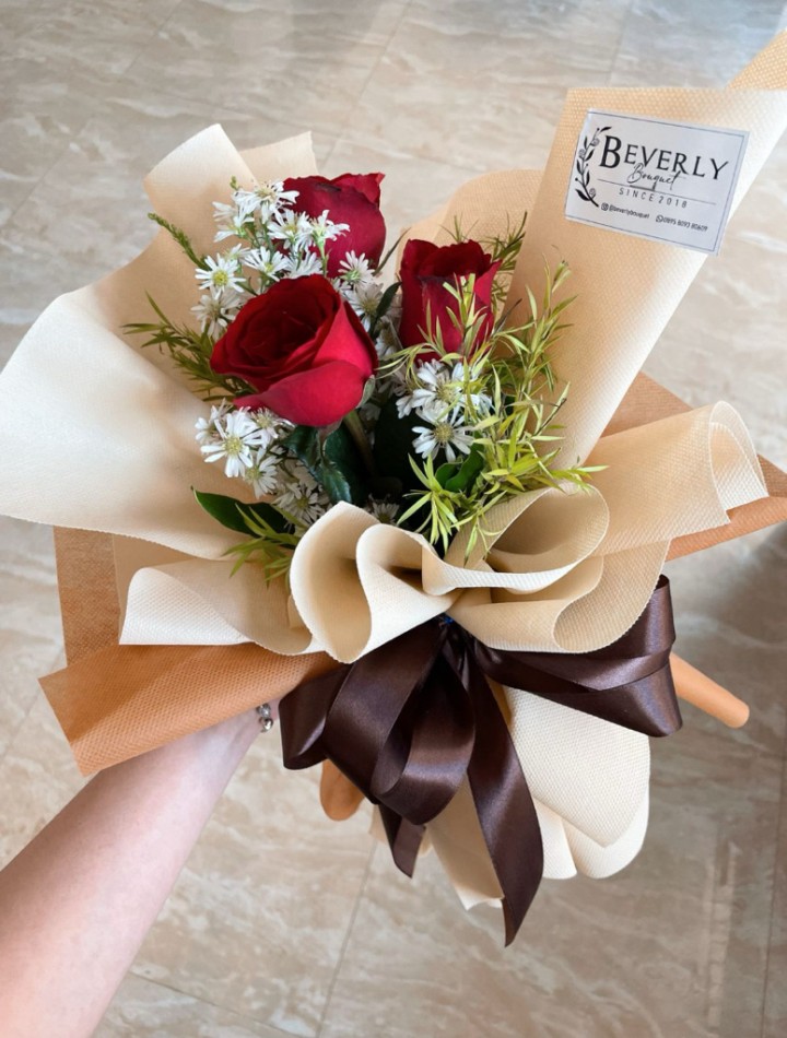 Three Rose