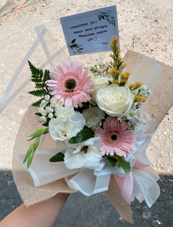 Cascea Jute Bouquet