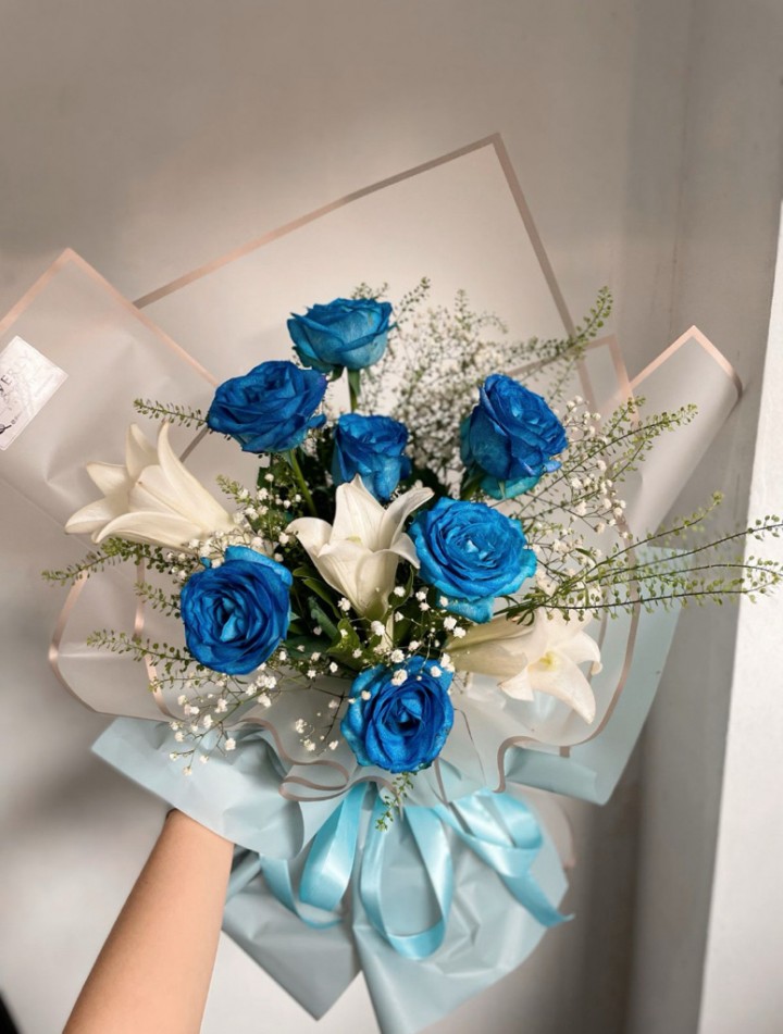 Premium Blue Rose Holand