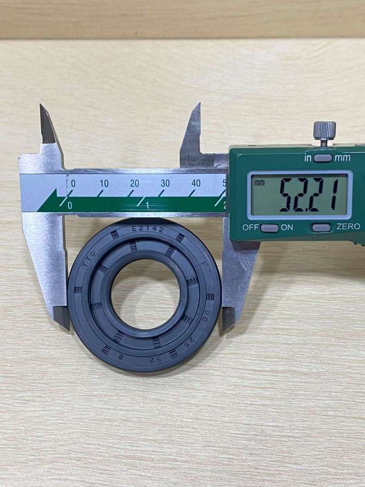 Drag Specialties 1132-0005 Inner Primary Mainshaft Bearing / Seal Kit For 85-06