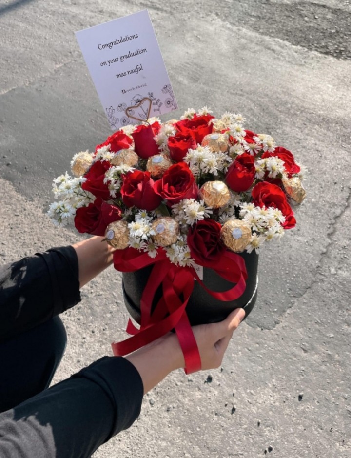 Premium Bloom Ferero Red Rose