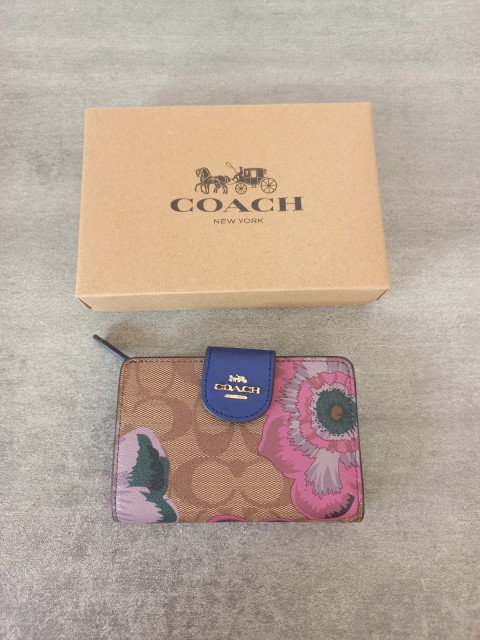 Coach Kaffe Fassett Wallet COACH Accordion Zip Wallet In Signature